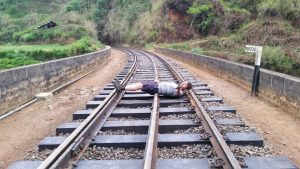 Railway Kandy to Ella - Our Travel Experience